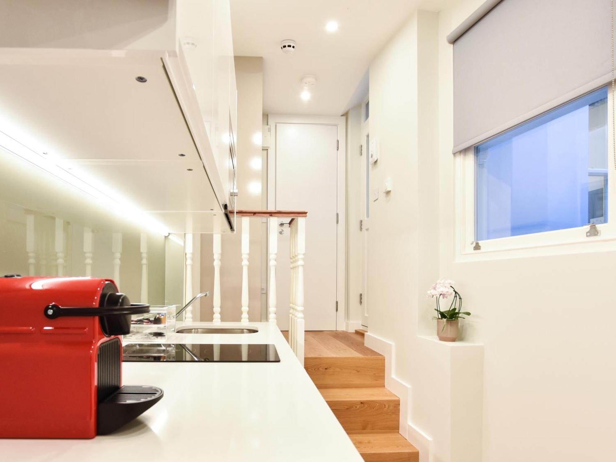 Earls Court East Serviced Apartments By Stayprime London Bagian luar foto